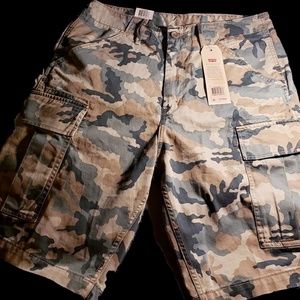 Men's Levi's Cargo Shorts Size 31